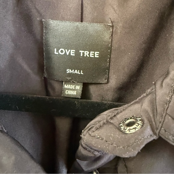 Love Tree Women's Black Quilted‎ Jacket - Picture 4 of 5